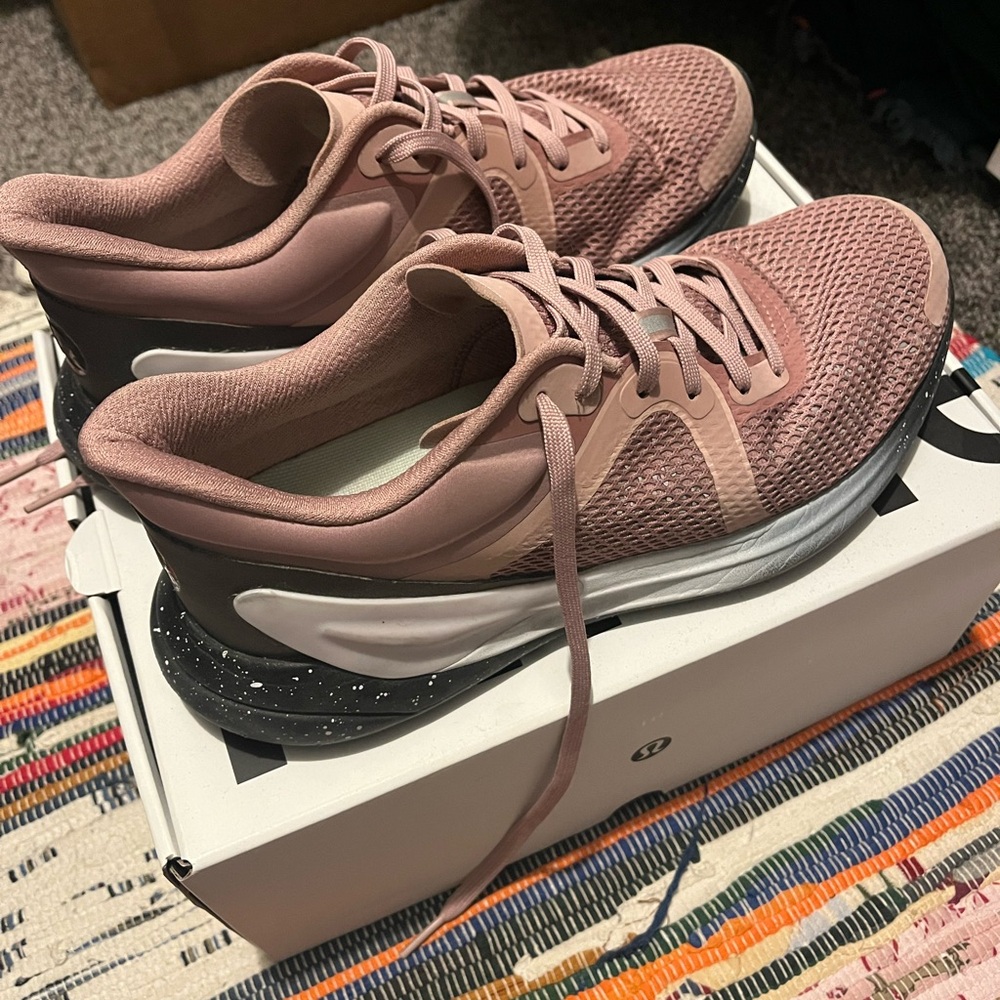 Lululemon Blissfeel Women's Pink Athletic Shoes